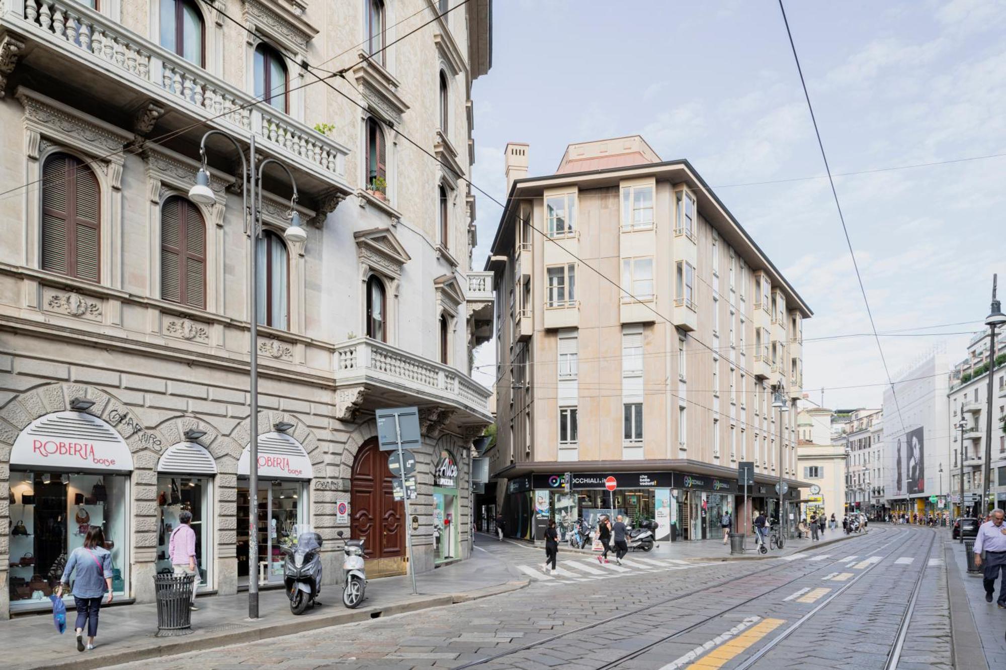 Apartamento Easylife - Accogliente Monolocale In Via Torino, Posizione Perfetta Per Scoprire La Citta Milán Exterior foto