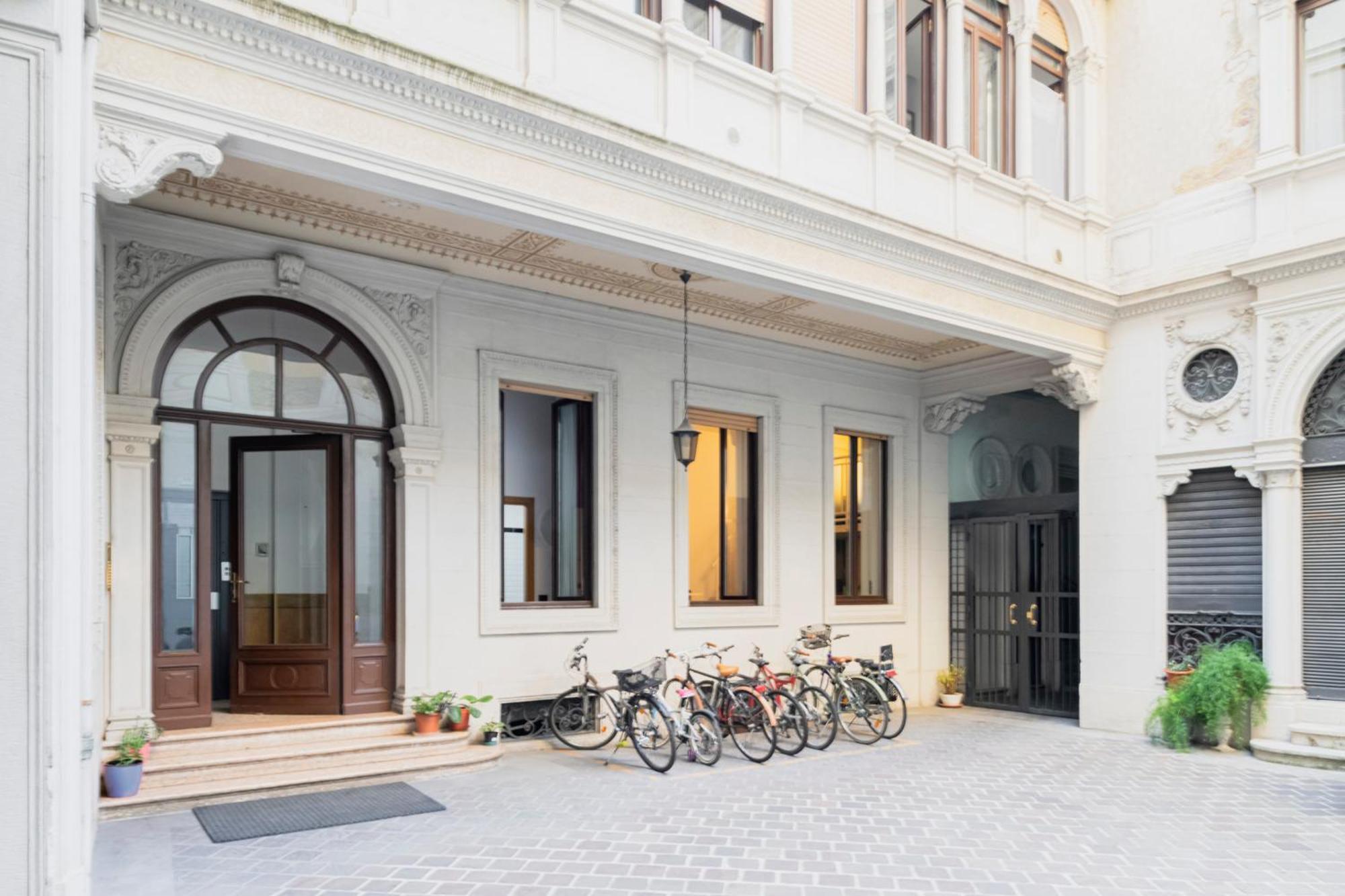 Apartamento Easylife - Accogliente Monolocale In Via Torino, Posizione Perfetta Per Scoprire La Citta Milán Exterior foto